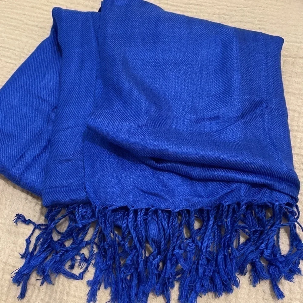 Pashmina Blue scarf 28”70” . New. No tags.